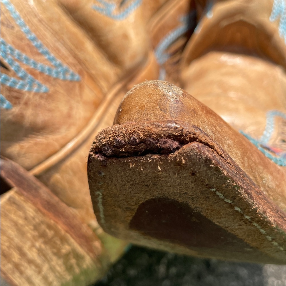Ariat Stylish Western Boots with Red and Blue Accents - Picture 10 of 11